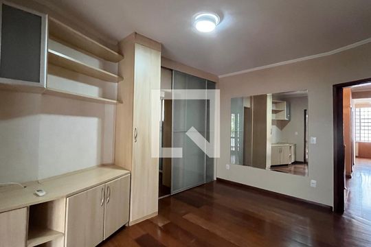 Casa para alugar com 5 quartos, 407m² em Fazenda Santa Cândida, Campinas