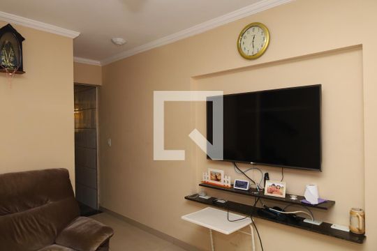 Sala de casa de condomínio para alugar com 3 quartos, 185m² em Fazenda Aricanduva, São Paulo