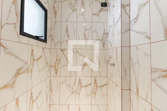 Banheiro de apartamento para alugar com 2 quartos, 37m² em Jardim Casa Pintada, São Paulo