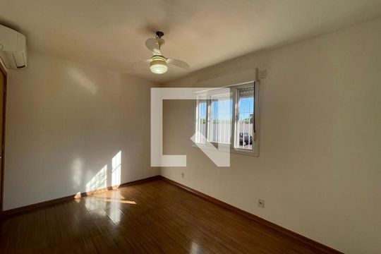 Quarto de apartamento à venda com 2 quartos, 51m² em Industrial, Novo Hamburgo