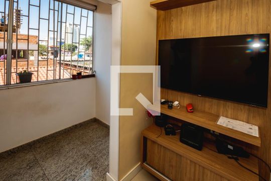 Sala de apartamento à venda com 3 quartos, 75m² em São Luiz, Belo Horizonte