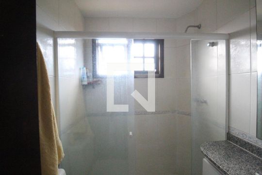 Banheiro social de casa de condomínio à venda com 3 quartos, 121m² em Pechincha, Rio de Janeiro
