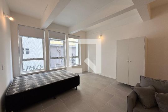 Studio de kitnet/studio para alugar com 1 quarto, 49m² em República, São Paulo