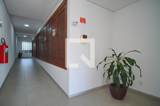 Hall de Entrada de kitnet/studio à venda com 1 quarto, 23m² em Pátria Nova, Novo Hamburgo