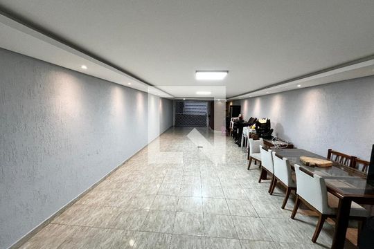 Garagem de casa à venda com 3 quartos, 200m² em Casa Verde, São Paulo