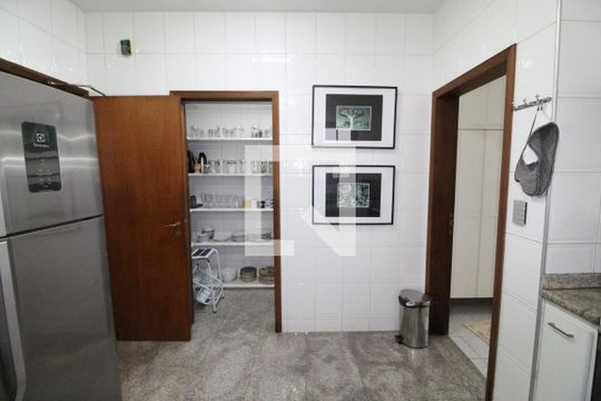 Cozinha de casa de condomínio para alugar com 4 quartos, 450m² em Jardim das Colinas, São José dos Campos