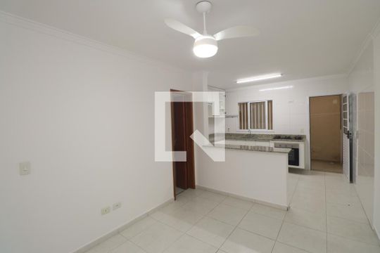Casa para alugar com 2 quartos, 60m² em Vila Mazzei, São Paulo