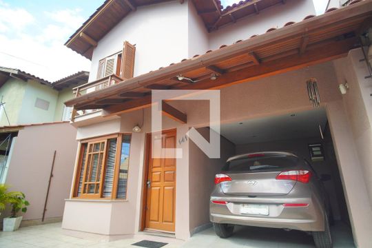 Garagem de casa à venda com 3 quartos, 93m² em Ouro Branco, Novo Hamburgo