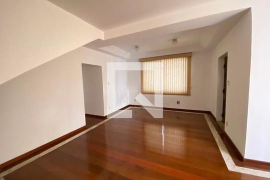 Sala de casa à venda com 4 quartos, 284m² em Del Castilho, Rio de Janeiro