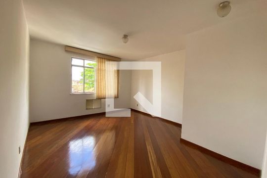 Quarto  de casa à venda com 4 quartos, 284m² em Del Castilho, Rio de Janeiro