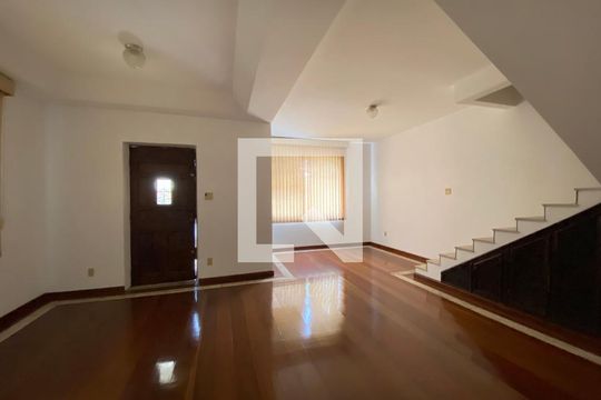 Sala de casa à venda com 4 quartos, 284m² em Del Castilho, Rio de Janeiro