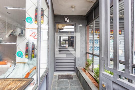 Entrada de apartamento à venda com 2 quartos, 95m² em Taboão, São Bernardo do Campo