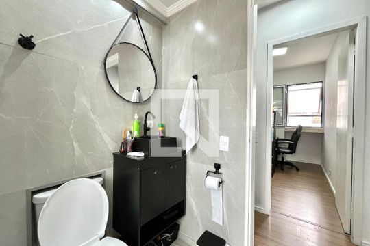 Banheiro Social de apartamento à venda com 3 quartos, 75m² em Vila Nova Caledonia, São Paulo