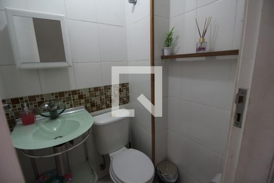 Lavabo de casa de condomínio à venda com 2 quartos, 70m² em Taquara, Rio de Janeiro