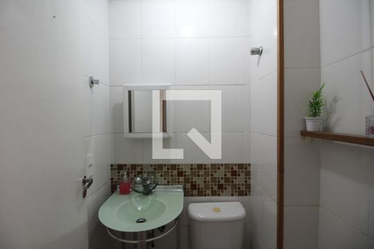 Lavabo de casa de condomínio à venda com 2 quartos, 70m² em Taquara, Rio de Janeiro