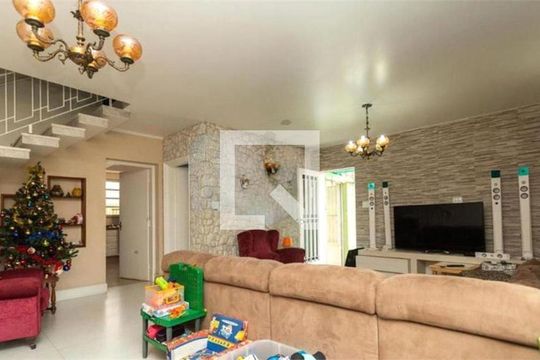 Casa à venda com 4 quartos, 223m² em Vila Romana, São Paulo