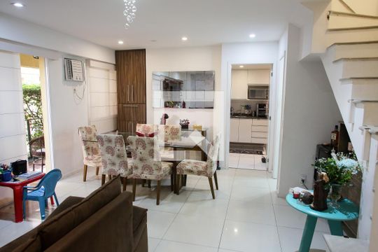 Sala de apartamento à venda com 3 quartos, 109m² em Taquara, Rio de Janeiro