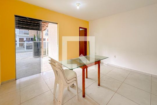 Sala/Cozinha de casa para alugar com 2 quartos, 135m² em São João do Rio Vermelho, Florianópolis