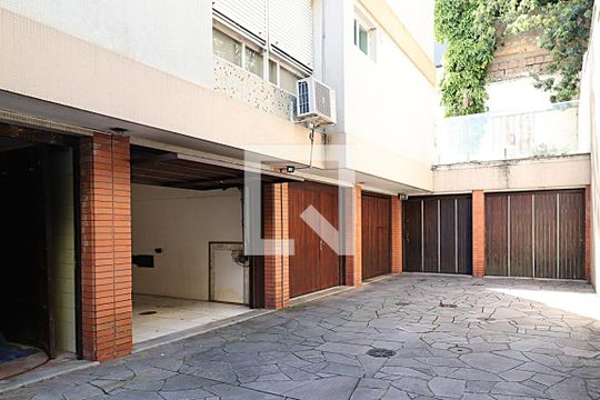 Garagem de apartamento para alugar com 3 quartos, 153m² em Auxiliadora, Porto Alegre