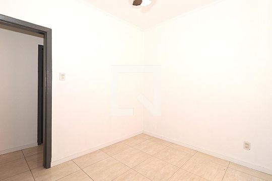 Quarto 1 de apartamento para alugar com 3 quartos, 96m² em Navegantes, Porto Alegre