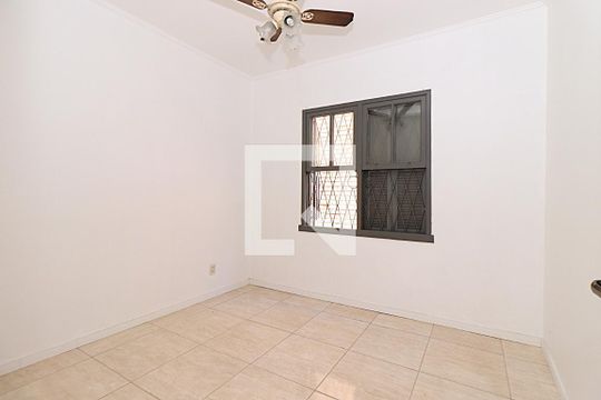 Quarto 1 de apartamento para alugar com 3 quartos, 96m² em Navegantes, Porto Alegre