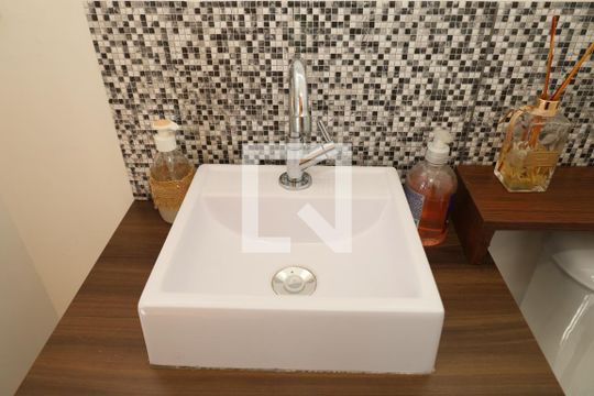 Lavabo de casa à venda com 4 quartos, 110m² em Vila Jacuí, São Paulo