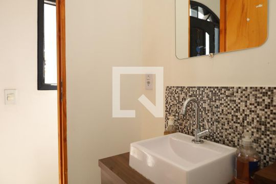 Lavabo de casa à venda com 4 quartos, 110m² em Vila Jacuí, São Paulo