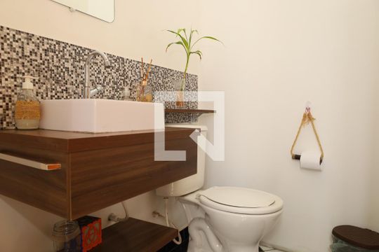 Lavabo de casa à venda com 4 quartos, 110m² em Vila Jacuí, São Paulo