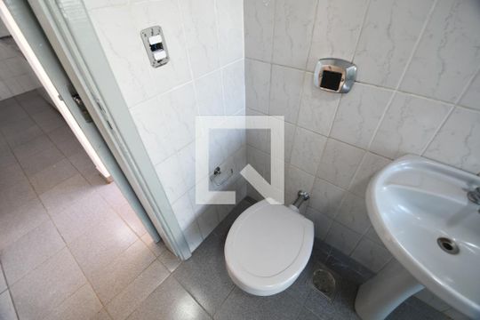 Banheiro Social de kitnet/studio à venda com 1 quarto, 34m² em Vila Itapura, Campinas