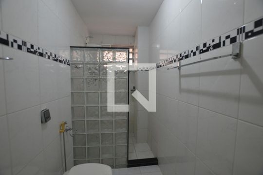 Banheiro de apartamento para alugar com 2 quartos, 80m² em Praça Seca, Rio de Janeiro