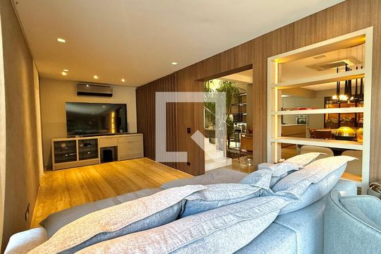 Sala de casa de condomínio à venda com 4 quartos, 500m² em Jardim Paulista, Barueri
