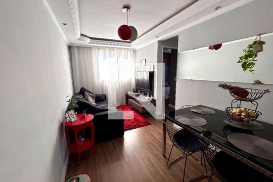 Sala de apartamento para alugar com 2 quartos, 47m² em Jardim Presidente Dutra, Guarulhos