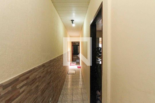 Corredor de casa à venda com 2 quartos, 150m² em Vila California, São Paulo