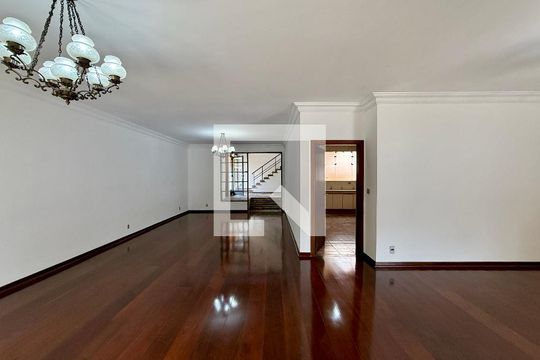Sala de casa à venda com 4 quartos, 491m² em Chácara Santo Antônio (zona Sul), São Paulo