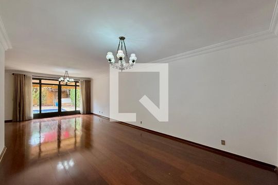 Sala de casa à venda com 4 quartos, 491m² em Chácara Santo Antônio (zona Sul), São Paulo