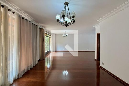Sala de casa à venda com 4 quartos, 491m² em Chácara Santo Antônio (zona Sul), São Paulo