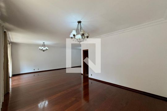 Sala de casa à venda com 4 quartos, 491m² em Chácara Santo Antônio (zona Sul), São Paulo