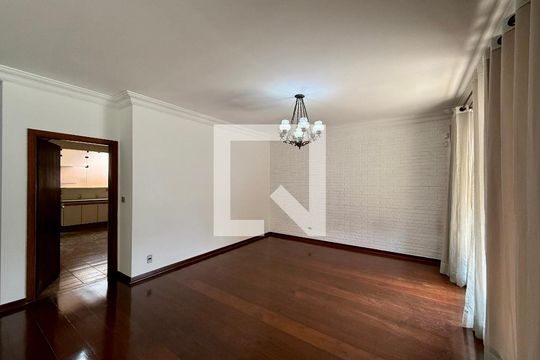 Sala de casa à venda com 4 quartos, 491m² em Chácara Santo Antônio (zona Sul), São Paulo