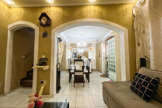 Sala de casa para alugar com 2 quartos, 200m² em Parque Sao Luis, São Paulo