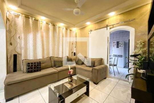Sala de casa para alugar com 2 quartos, 200m² em Parque Sao Luis, São Paulo