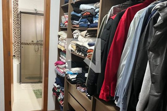 Suíte de casa à venda com 3 quartos, 190m² em Feitoria Seller, São Leopoldo