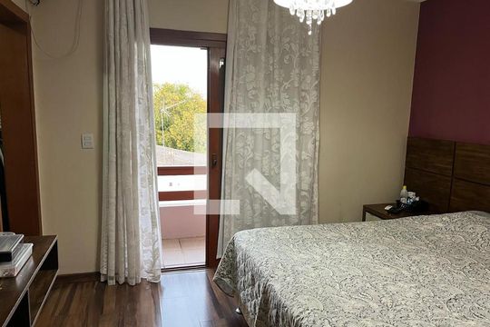 Suíte de casa à venda com 3 quartos, 190m² em Feitoria Seller, São Leopoldo