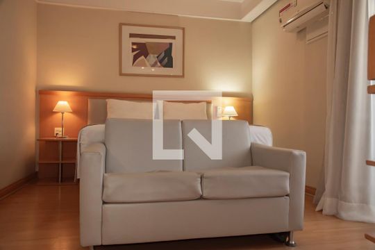 Studio de casa de condomínio para alugar com 1 quarto, 45m² em Vila Clementino, São Paulo