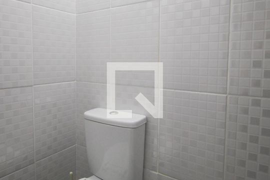 Lavabo de casa para alugar com 2 quartos, 100m² em Jardim Santo Antonio, São Paulo