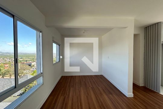 Sala de apartamento para alugar com 2 quartos, 60m² em Rondônia, Novo Hamburgo