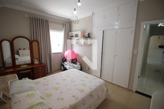 Quarto  de casa à venda com 3 quartos, 420m² em Tirol (Barreiro), Belo Horizonte