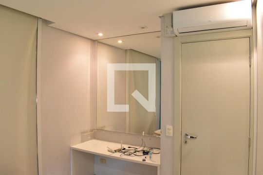 Quarto de apartamento para alugar com 2 quartos, 53m² em São Francisco, Curitiba