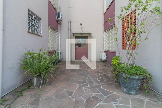 Entrada de apartamento para alugar com 2 quartos, 60m² em Menino Deus, Porto Alegre