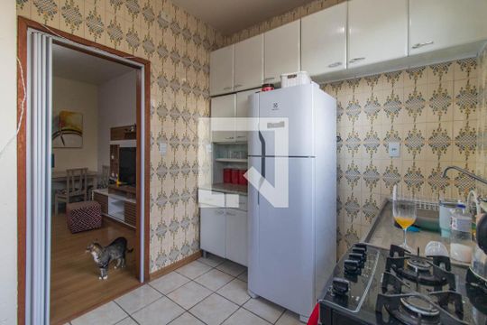 Cozinha de apartamento para alugar com 2 quartos, 60m² em Menino Deus, Porto Alegre