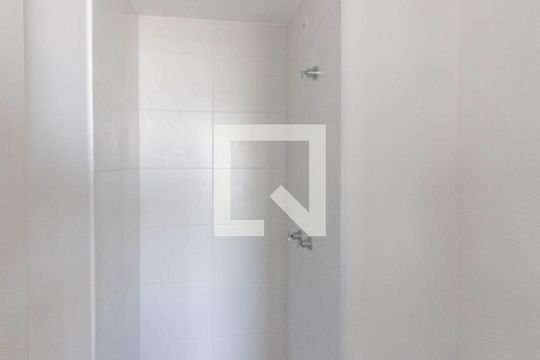 Banheiro de apartamento para alugar com 2 quartos, 37m² em Vila Vermelha, São Paulo